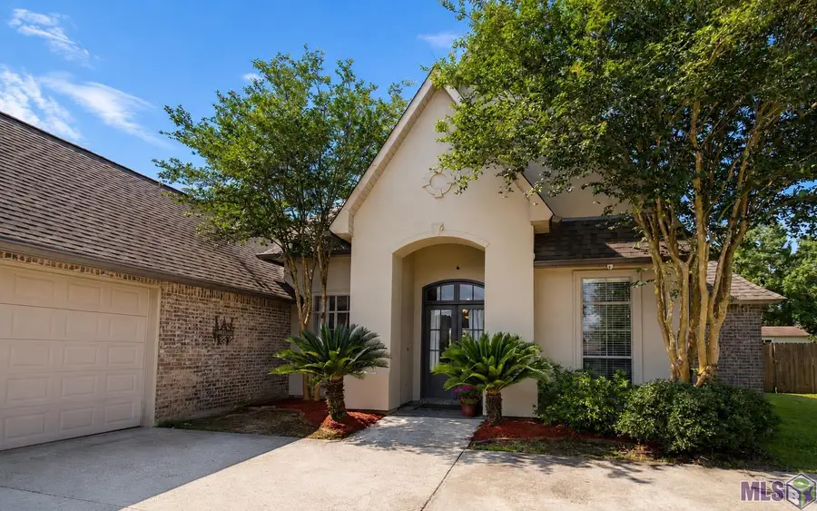 13720 Parkway Dr, Denham Springs, LA 70726 - #2