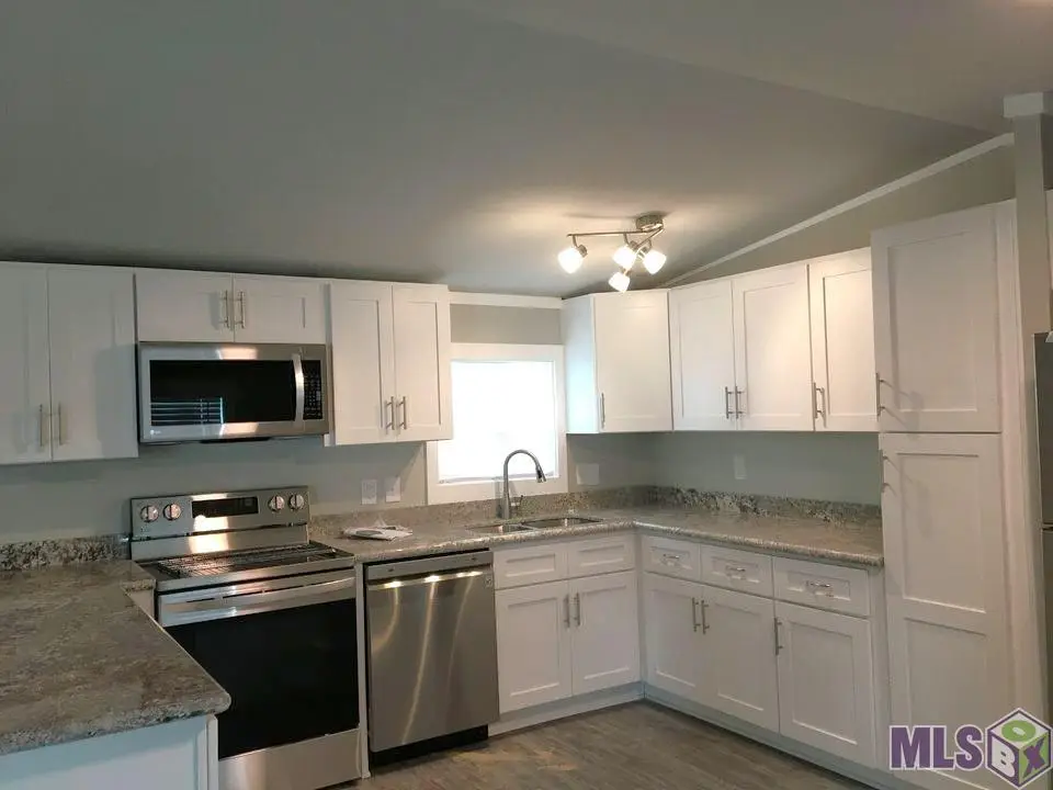 25693 Gill Rd, Denham Springs, LA 70726 - #1