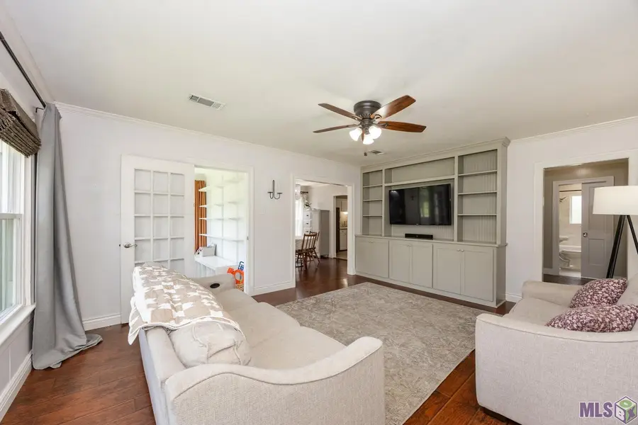 226 Oak St, Denham Springs, LA 70726 - #3