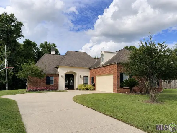 18011 Pierside Ln, Prairieville, LA 70769