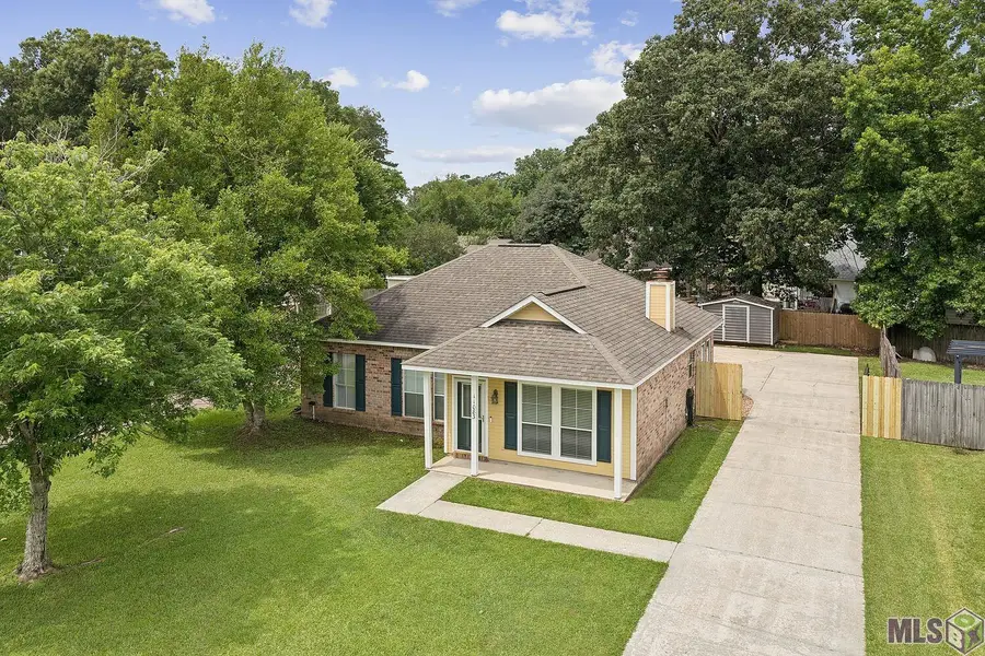 11083 Henson Dr, Greenwell Springs, LA 70739 - #2