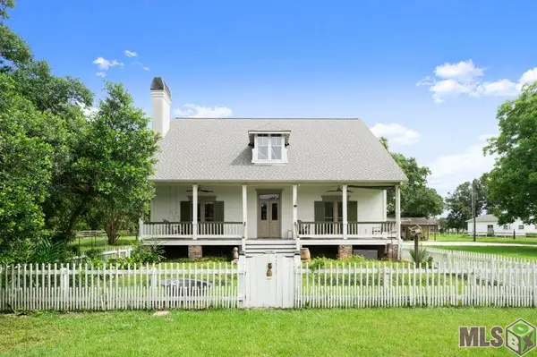 38326 Henry Rd, Prairieville, LA 70769