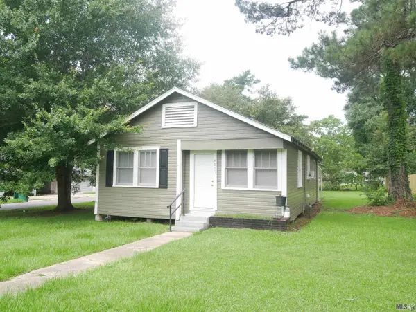 4005 Lee St, Zachary, LA 70791