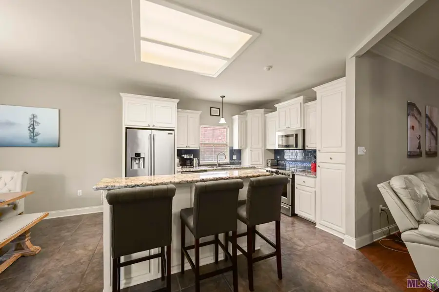 10837 Woodleaf Ave, Baton Rouge, LA 70816 - #2