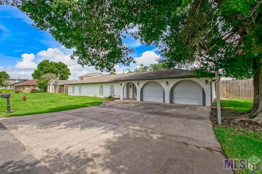 504 Walnut St, Laplace, LA 70068 - #3