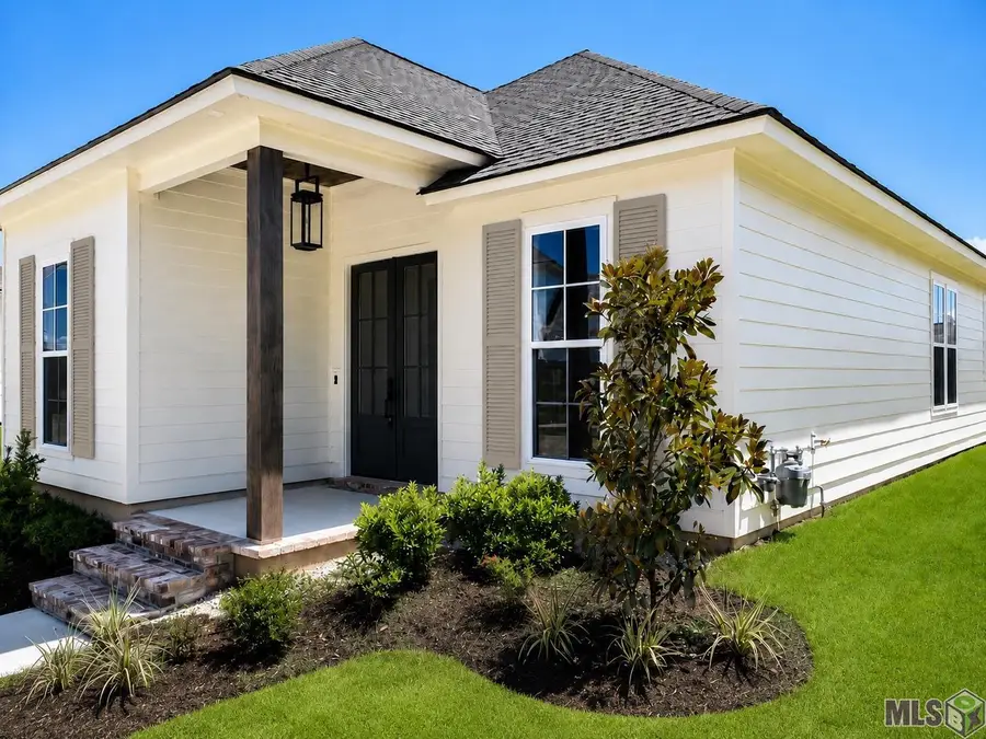 4063 Memorial Square, Zachary, LA 70791 - #2