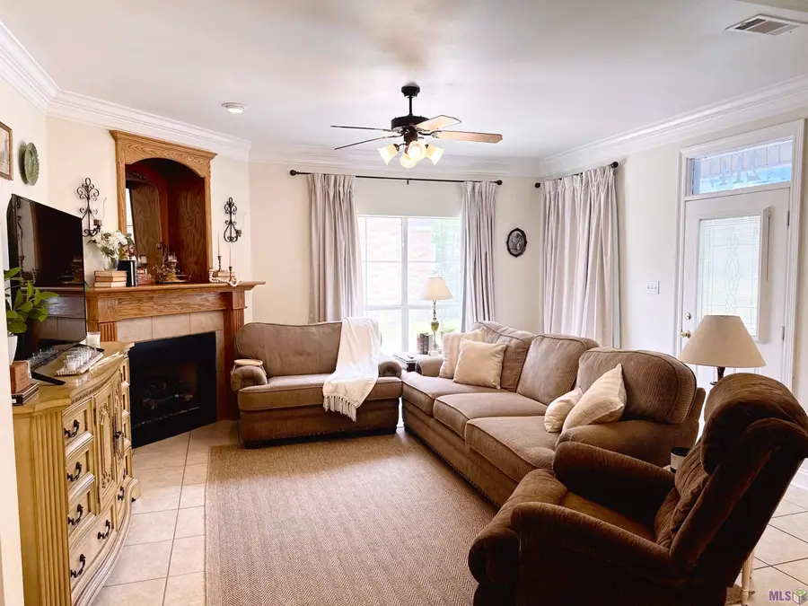 214 S Daphne, Gonzales, LA 70737 - #3
