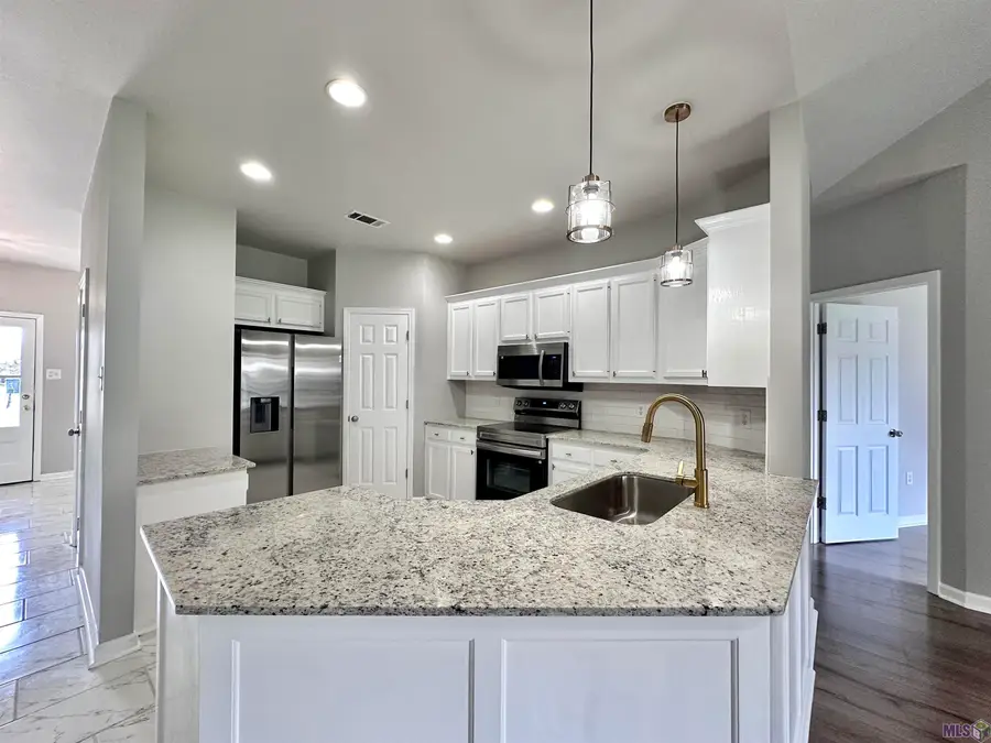 43446 Galvez Oaks Dr, Prairieville, LA 70769 - #3
