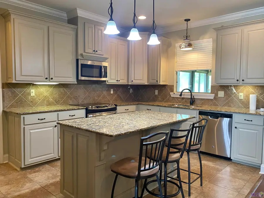 477 Lakeshore Dr, Oscar, LA 70762 - #2