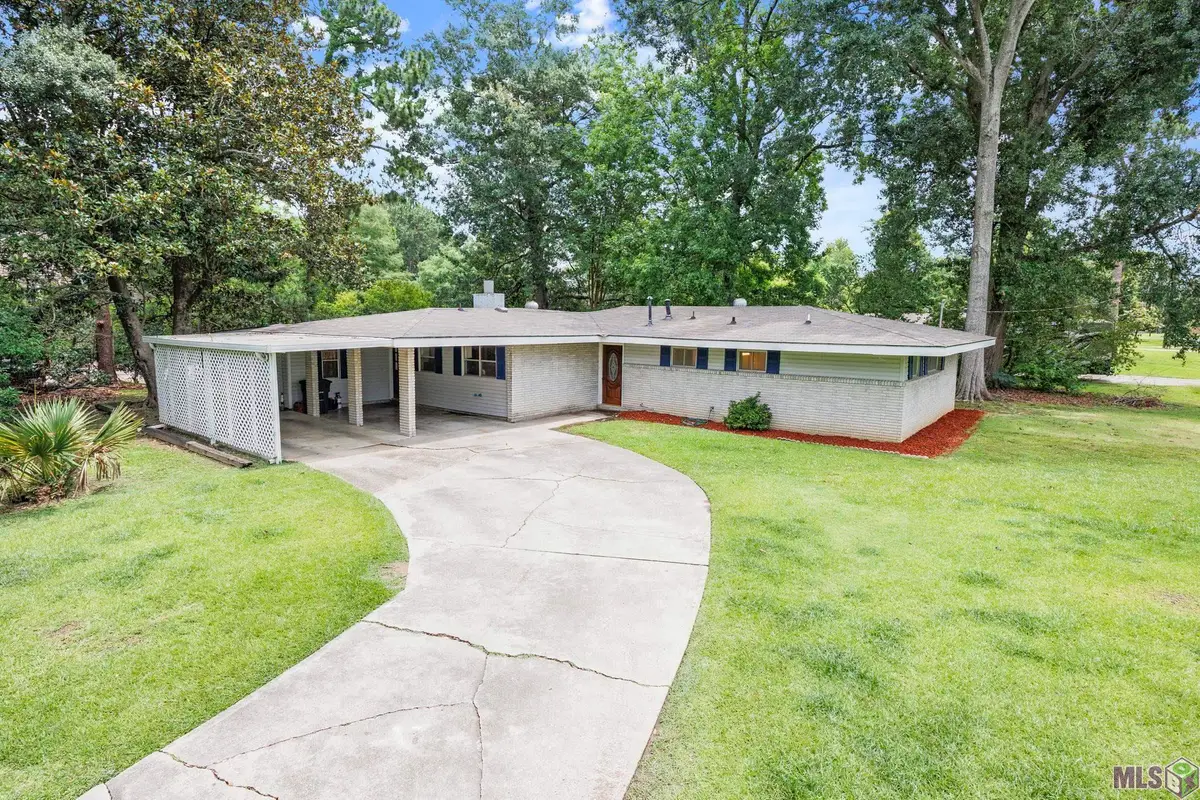 8709 Forest Hill Dr, Baton Rouge, LA 70809 - #1