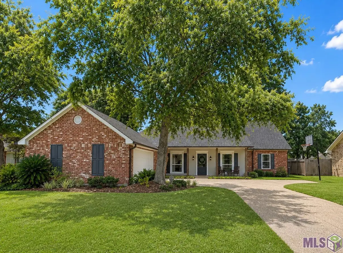 15246 Woodmoss Dr, Baton Rouge, LA 70816 - #1
