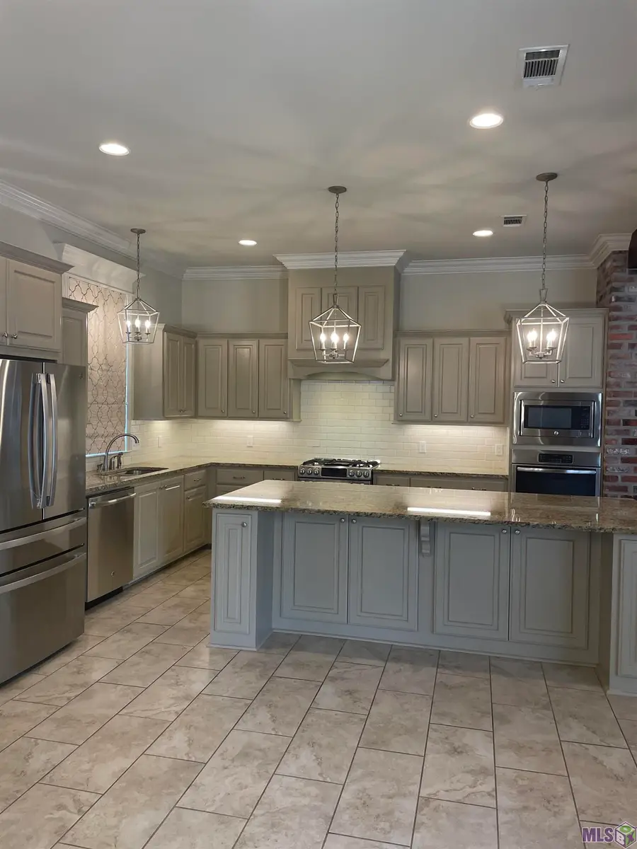 36138 Bluff Meadows Dr, Prairieville, LA 70769 - #3