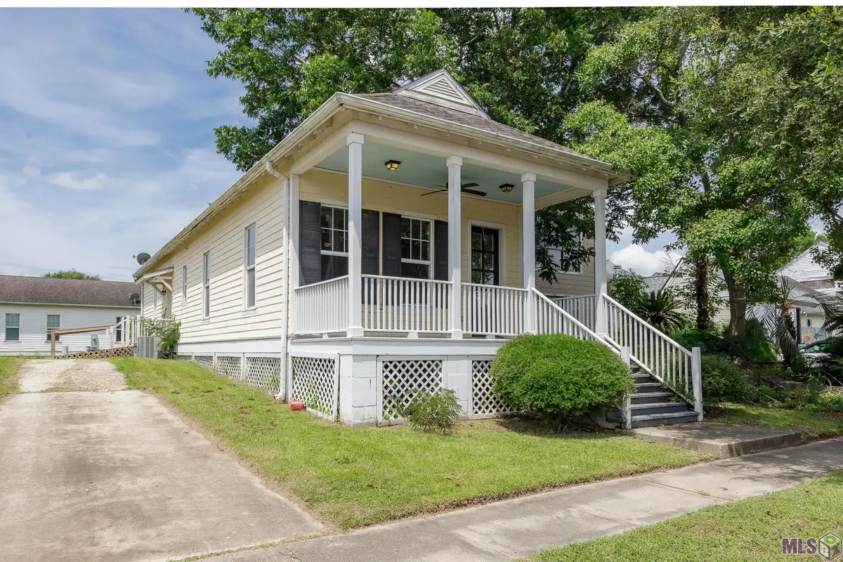 9352 Martinique Dr, Baton Rouge, LA 70810 - #1