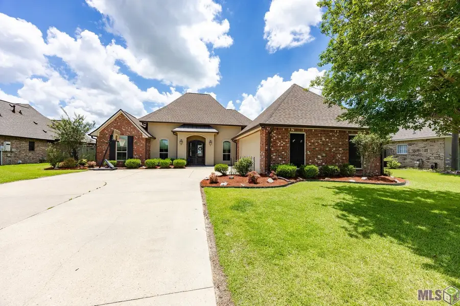 807 Spanish Oaks Dr, Brusly, LA 70719 - #2