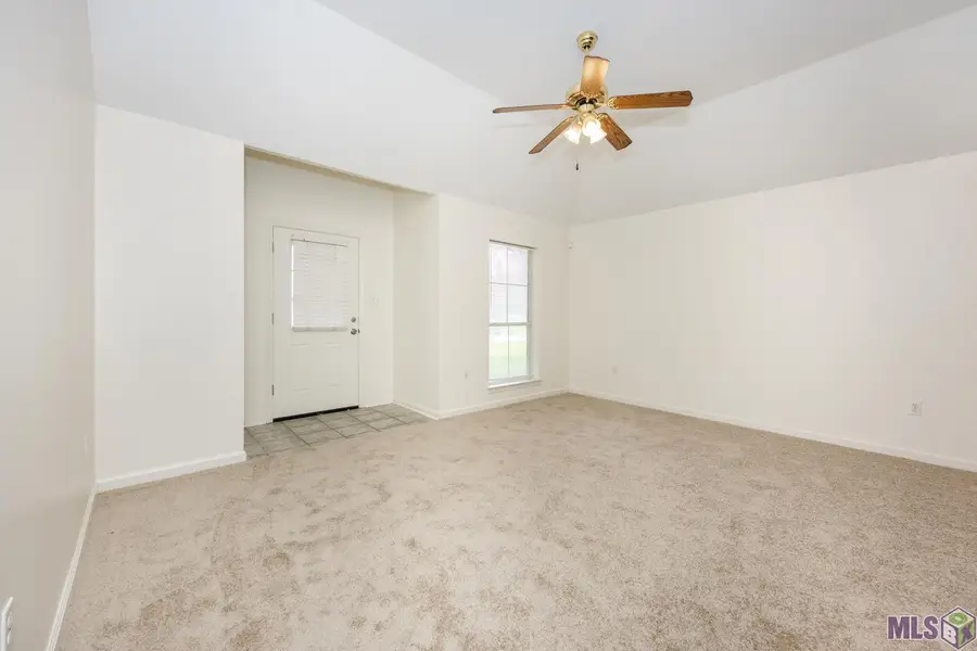 1385 Harwich Dr, Baton Rouge, LA 70820 - #3
