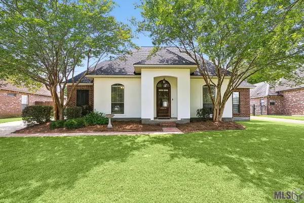 29259 Red Willow Dr, Denham Springs, LA 70726