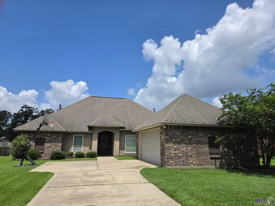33941 Kingfisher St, Denham Springs, LA 70606 - #3