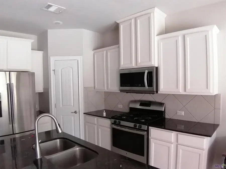 8082 Antebellum Ave, Baton Rouge, LA 70820 - #2