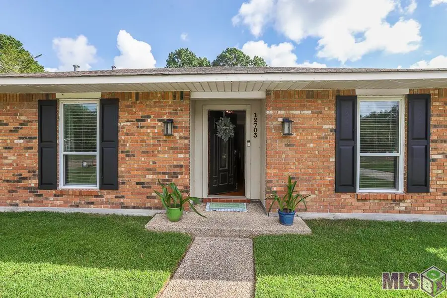 12703 Country Ridge Ave, Baton Rouge, LA 70816 - #2