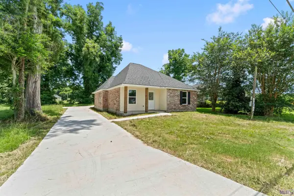 1675 Besson Ln, Sunshine, LA 70780