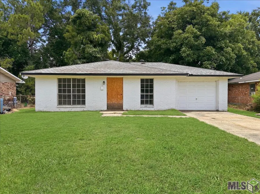 1132 Oregon Ave, Port Allen, LA 70767 - #2
