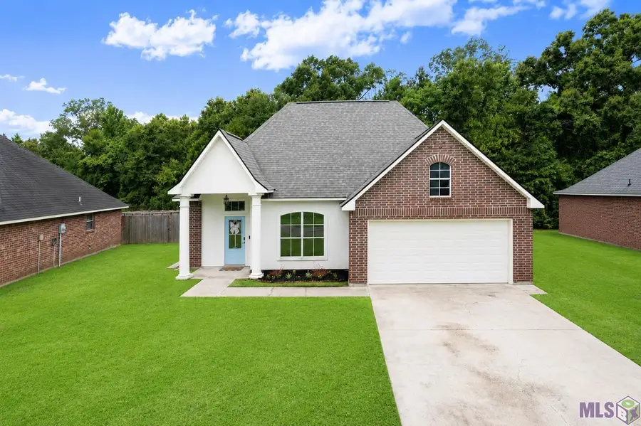 23883 Springhill Dr, Denham Springs, LA 70726 - #2
