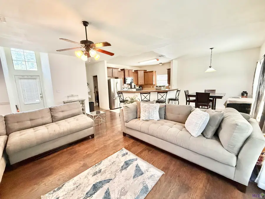 25960 Bronzewood St, Denham Springs, LA 70726 - #3