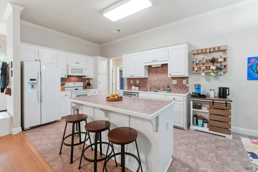 37076 Cobblestone Ave, Geismar, LA 70734 - #2