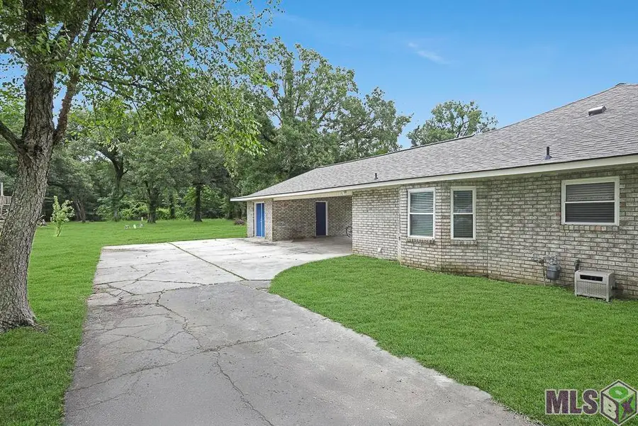 11052 Buxton Rd, Saint Amant, LA 70774 - #3