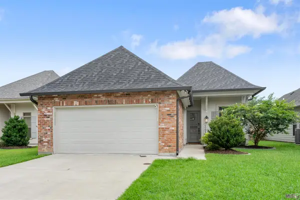 28026 Olympia Ln, Denham Springs, LA 70726