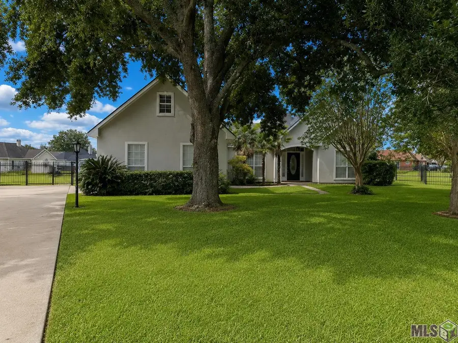 15160 S Oakleigh Ln, Prairieville, LA 70769 - #2