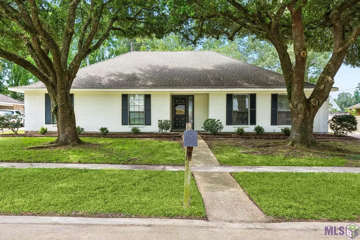 8764 Sharlane Dr, Baton Rouge, LA 70809 - #1