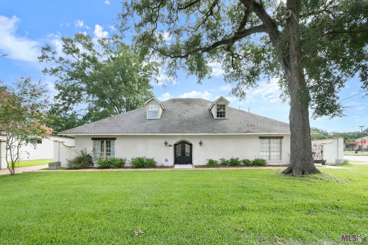 8851 Menlo Dr, Baton Rouge, LA 70808 - #1