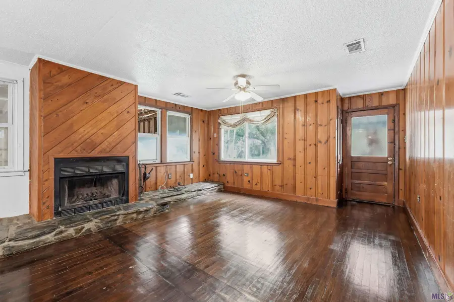 535 Avenue G, Port Allen, LA 70767 - #3