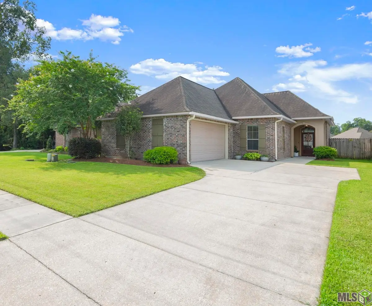 30682 Dunn Rd, Denham Springs, LA 70726 - #1