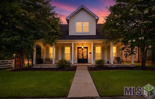 15668 Green Trails Blvd, Baton Rouge, LA 70817