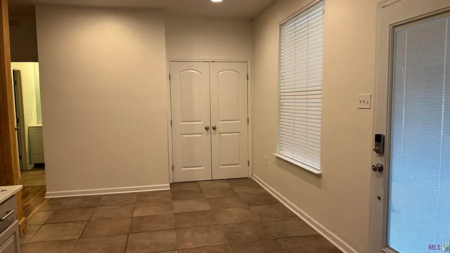 7141 Point Avery Dr, Baton Rouge, LA 70817 - #2