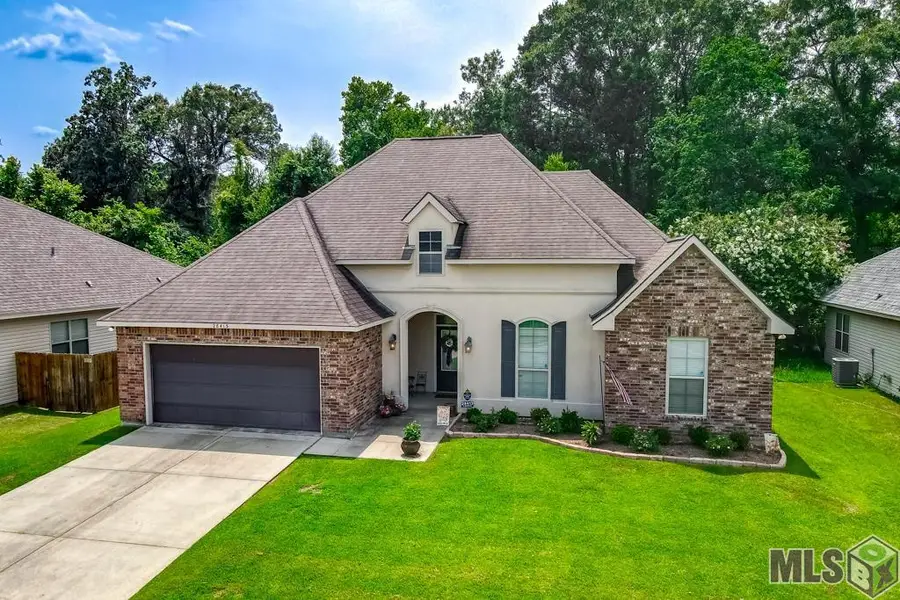 28413 Grand Turk Dr, Denham Springs, LA 70726 - #3