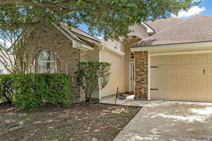 18328 Three Bars Dr, Baton Rouge, LA 70817 - #2