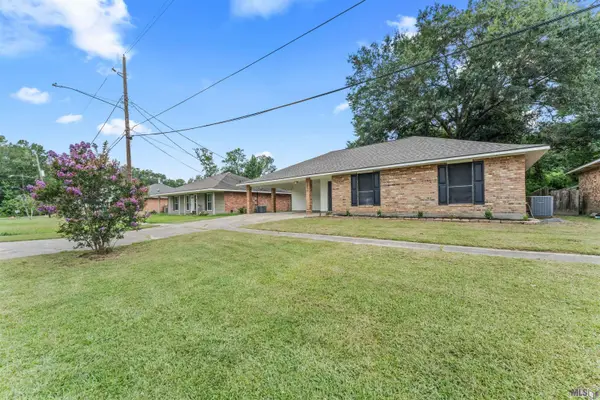 3485 Magnolia Ave, Zachary, LA 70791