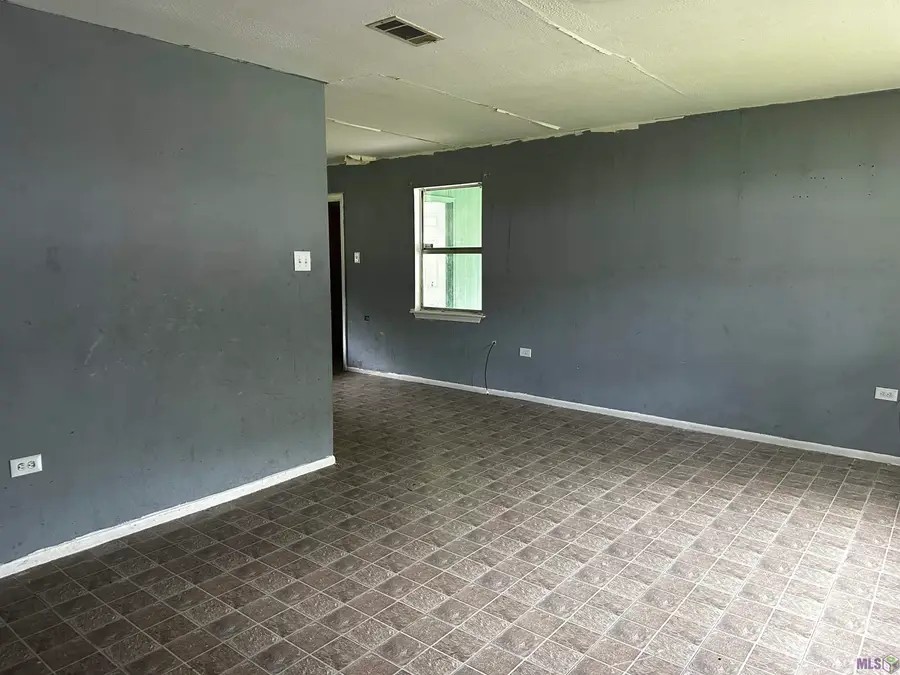 410 Willow St, Labadieville, LA 70372 - #2