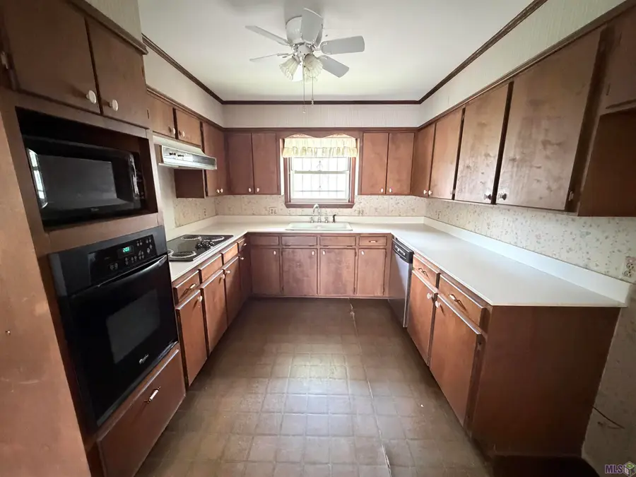 1867 Shawn Dr, Baton Rouge, LA 70806 - #2