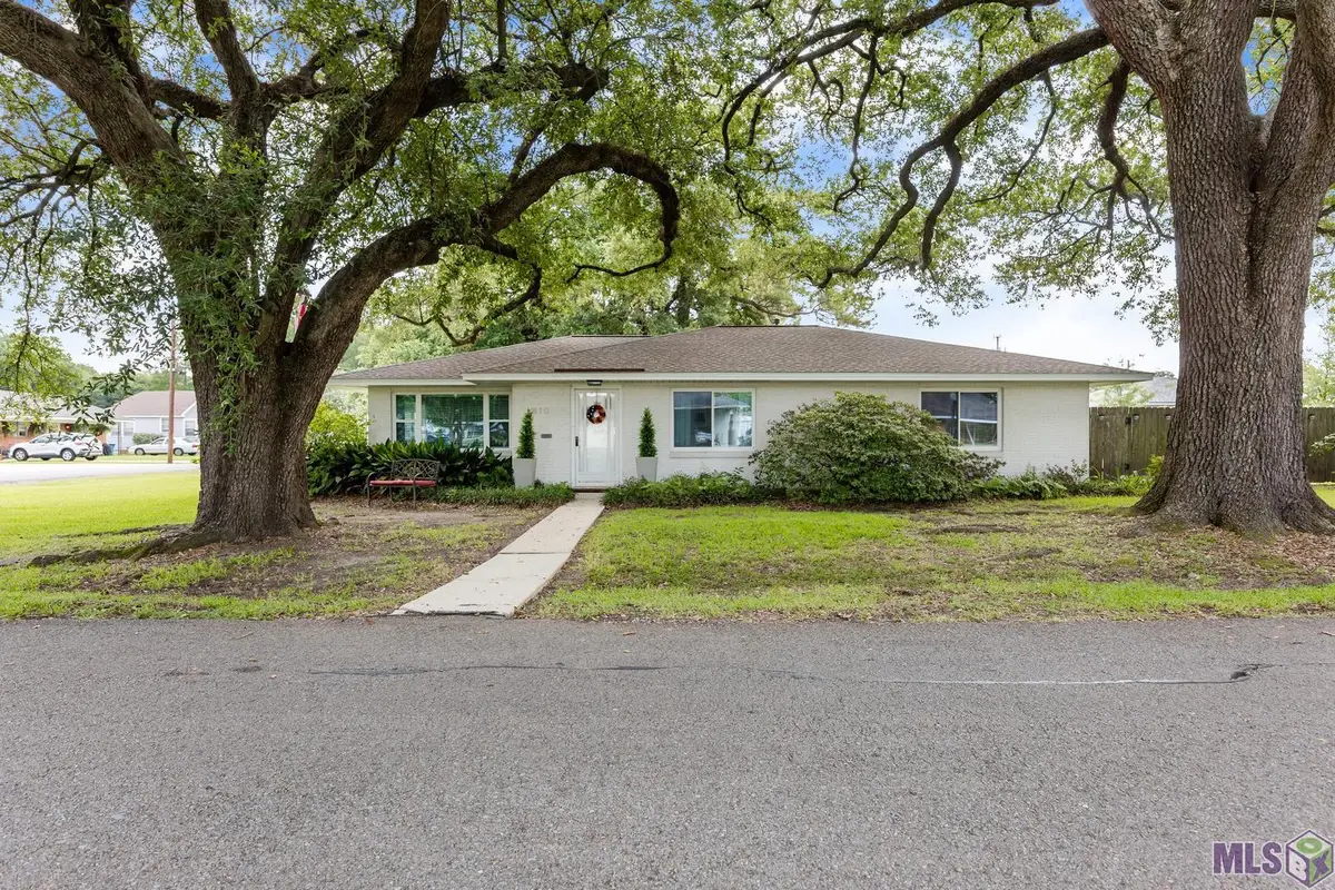 810 Whitehead Blvd, Port Allen, LA 70767 - #1