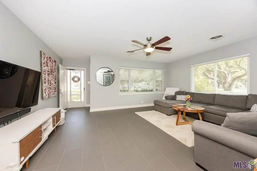 810 Whitehead Blvd, Port Allen, LA 70767 - #3