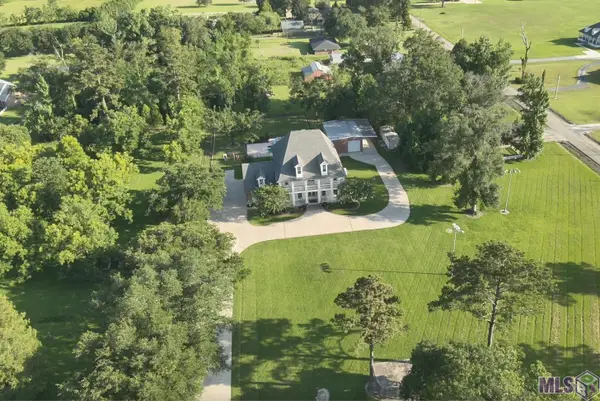 13427 Piney Pointe Road, Gonzales, LA 70737
