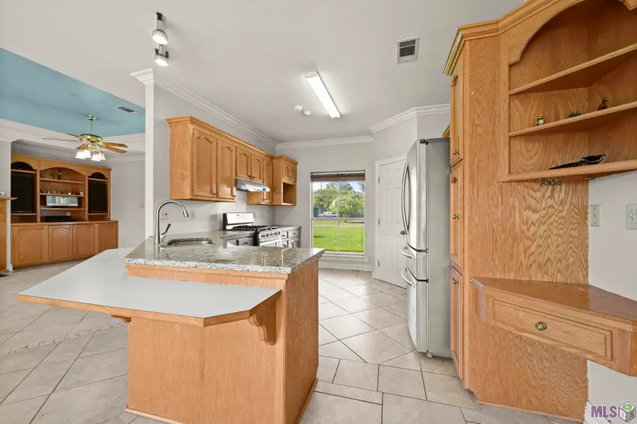 38278 Oakleigh Ln, Prairieville, LA 70769 - #2