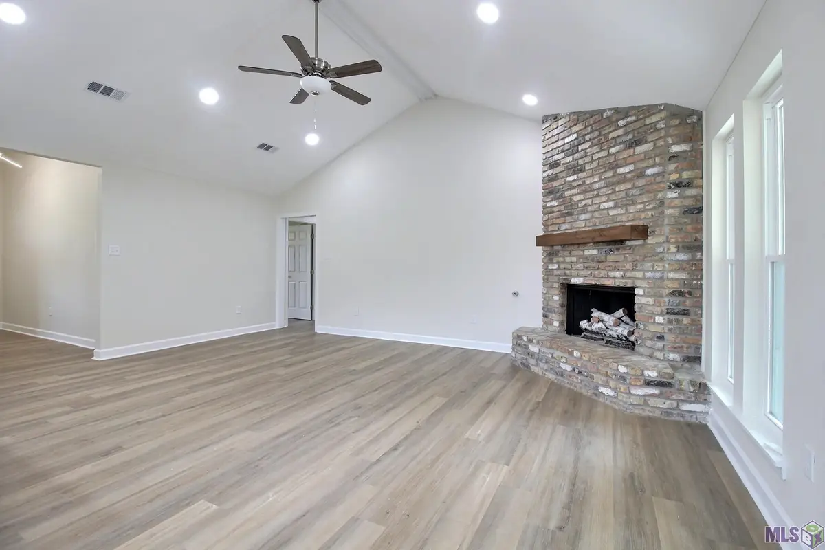 5029 Herridge Dr, Baton Rouge, LA 70817 - #1