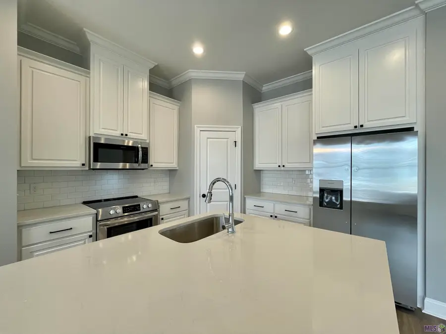 1262 Haymarket St, Zachary, LA 70791 - #3