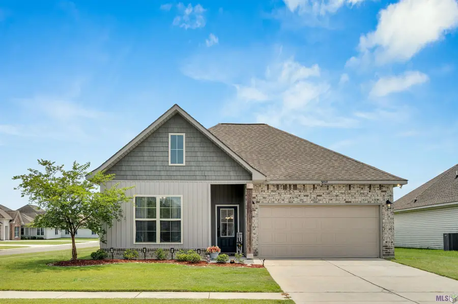 39519 Parkfair Dr, Gonzales, LA 70737 - #2