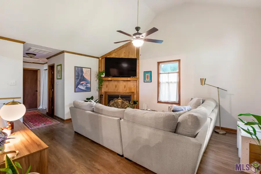 8369 Phillips Rd, Saint Amant, LA 70774 - #2